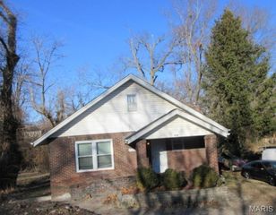 3715 Sylvan Place, St Louis, MO 63121
