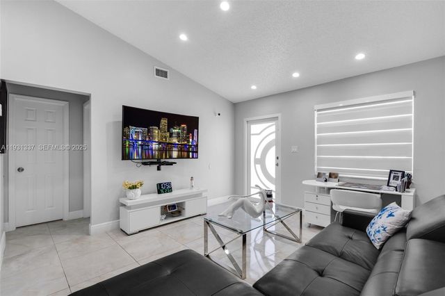 2140 W 53rd St 2140, Hialeah, FL 33016