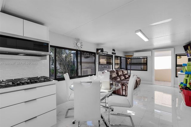 2140 W 53rd St 2140, Hialeah, FL 33016