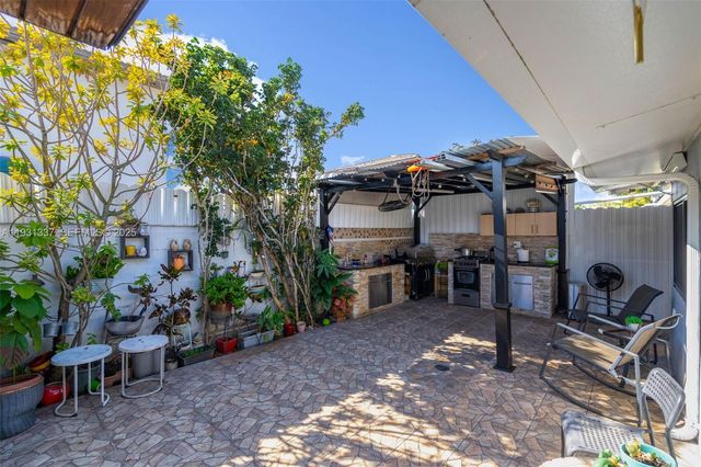 2140 W 53rd St 2140, Hialeah, FL 33016