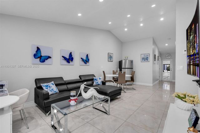 2140 W 53rd St 2140, Hialeah, FL 33016