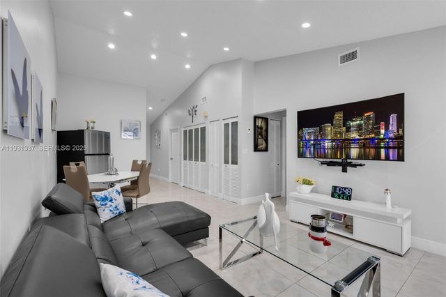 2140 W 53rd St 2140, Hialeah, FL 33016