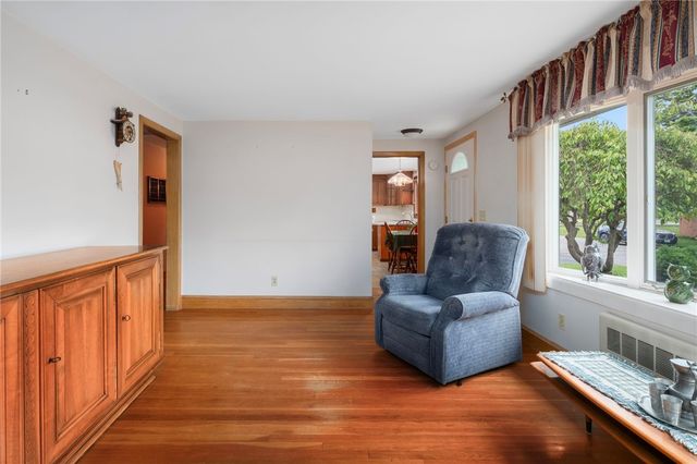 45 Barren Hill Drive, Warwick, RI 02886
