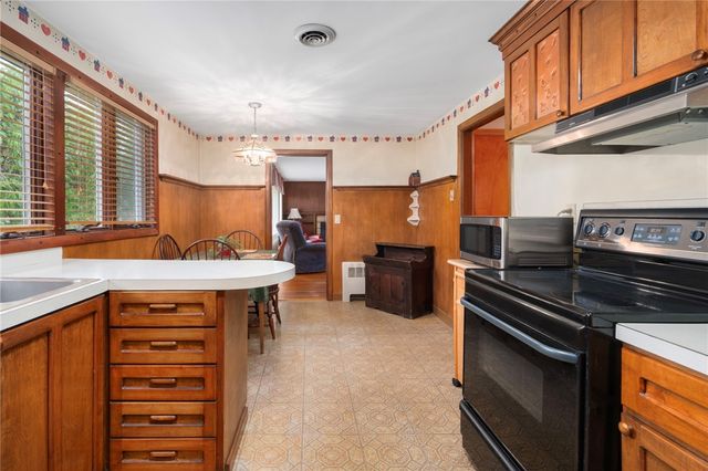 45 Barren Hill Drive, Warwick, RI 02886