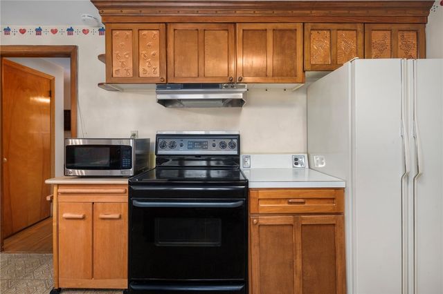 45 Barren Hill Drive, Warwick, RI 02886
