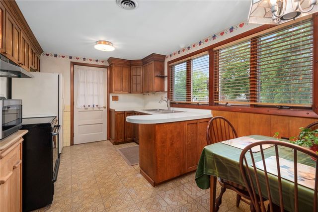 45 Barren Hill Drive, Warwick, RI 02886