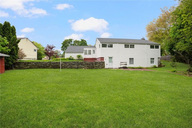 45 Barren Hill Drive, Warwick, RI 02886
