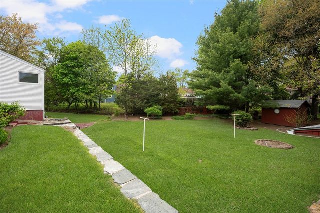 45 Barren Hill Drive, Warwick, RI 02886