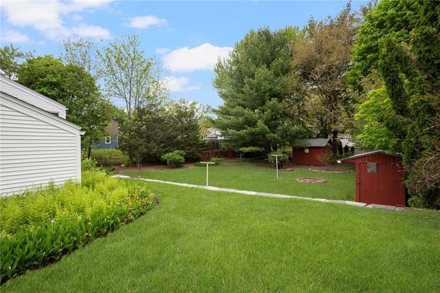45 Barren Hill Drive, Warwick, RI 02886
