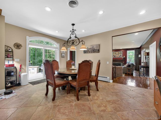 2 Running Brook Lane, New City, NY 10956