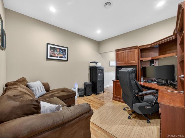 2 Running Brook Lane, New City, NY 10956