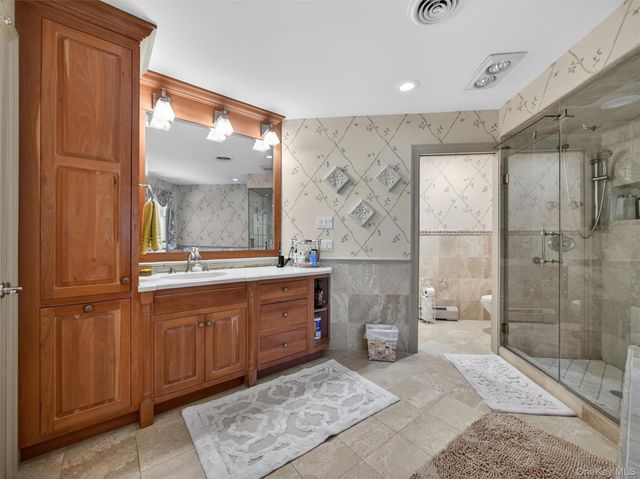 2 Running Brook Lane, New City, NY 10956