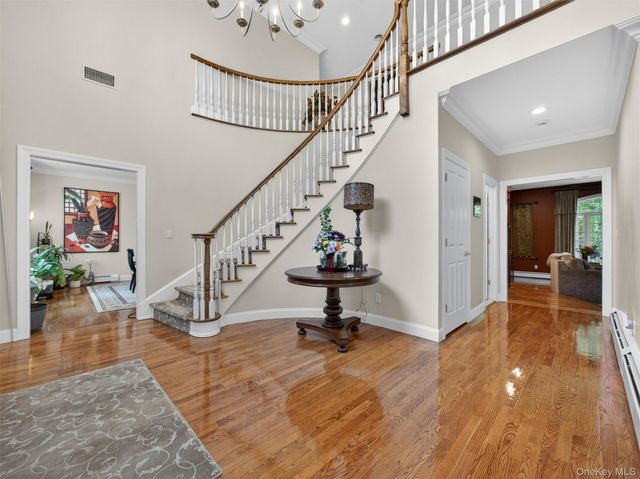 2 Running Brook Lane, New City, NY 10956