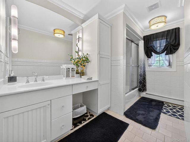 2 Running Brook Lane, New City, NY 10956
