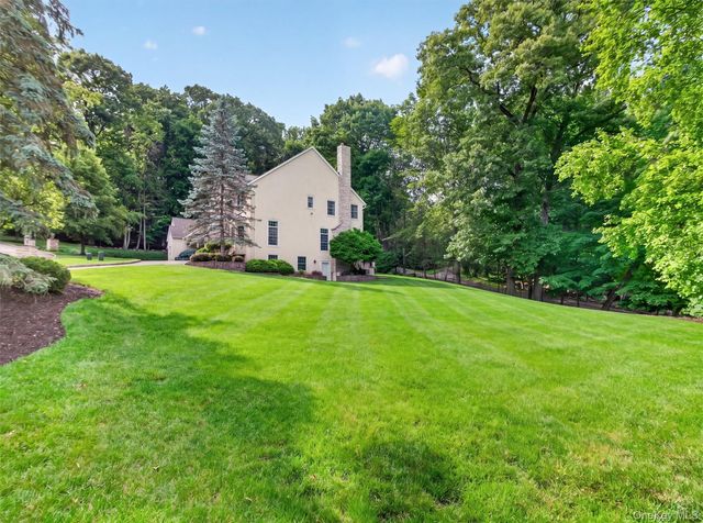 2 Running Brook Lane, New City, NY 10956
