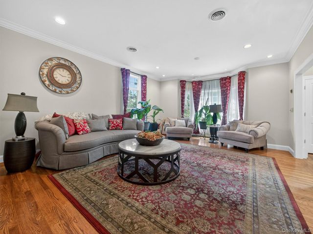 2 Running Brook Lane, New City, NY 10956