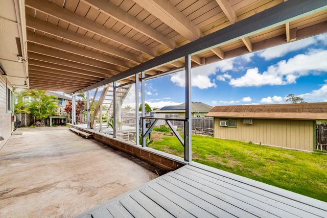 244 N Makaleha Pl, Makawao, HI 96768