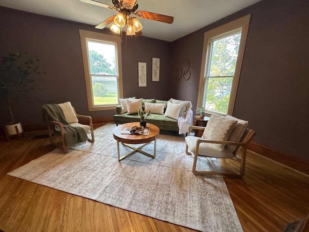 804 N 4th Avenue, Winterset, IA 50273