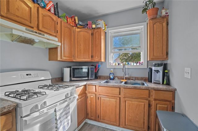 27 Collins Avenue, Pawtucket, RI 02860