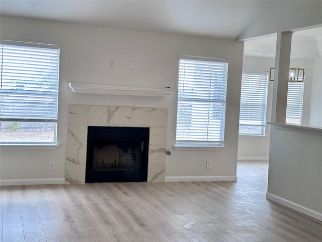 360 Atlantis, Kyle, TX 78640