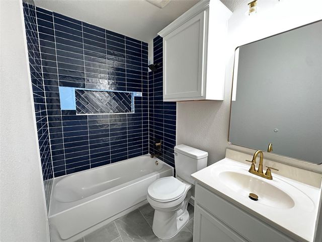 360 Atlantis, Kyle, TX 78640