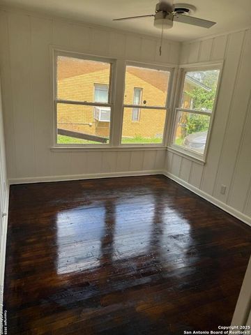 1940 Schley, San Antonio, TX 78210