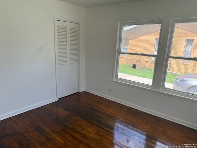 1940 Schley, San Antonio, TX 78210
