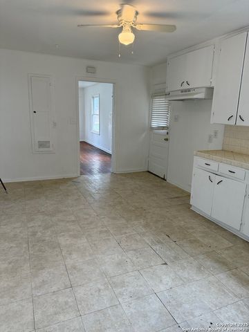 1940 Schley, San Antonio, TX 78210