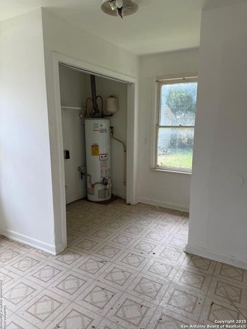 1940 Schley, San Antonio, TX 78210