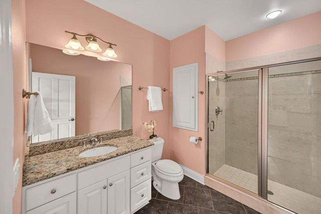 3277 N Canterbury LANE, Oconomowoc, WI 53066
