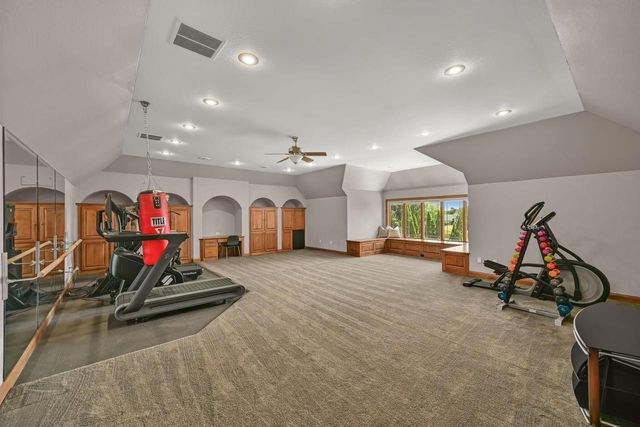 3277 N Canterbury LANE, Oconomowoc, WI 53066