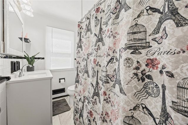 203 Little Creek Drive, Greece, NY 14616