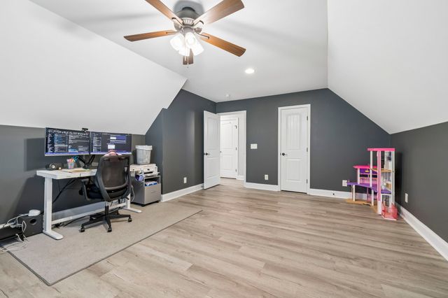 402 Lovers Ln, Lebanon, TN 37087