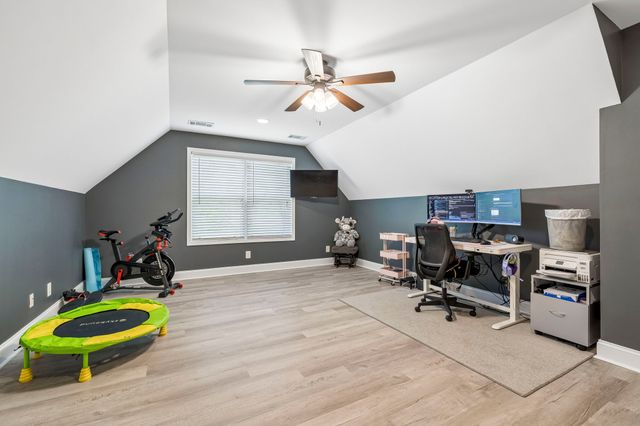 402 Lovers Ln, Lebanon, TN 37087