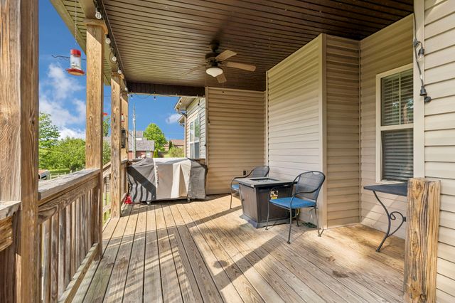 402 Lovers Ln, Lebanon, TN 37087