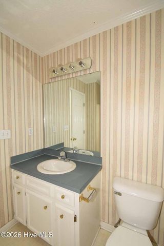 3818 Sterling Pointe Drive J1, Winterville, NC 28590