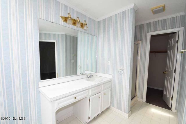 3818 Sterling Pointe Drive J1, Winterville, NC 28590