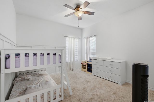 313 Howard Dr, Devine, TX 78016