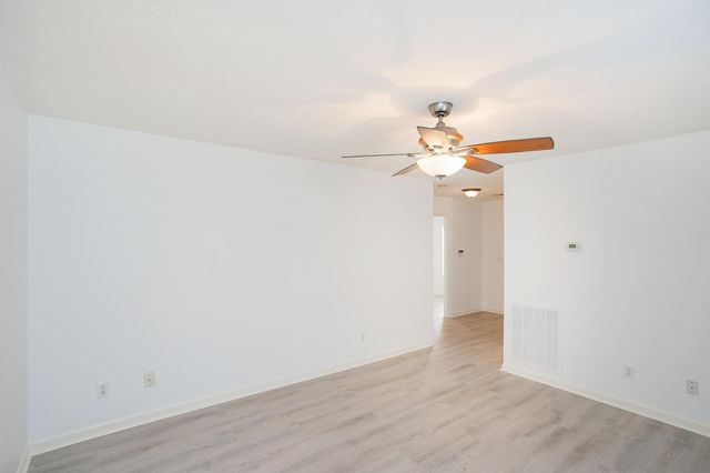 517 Longleaf Ct, Nashville, TN 37207