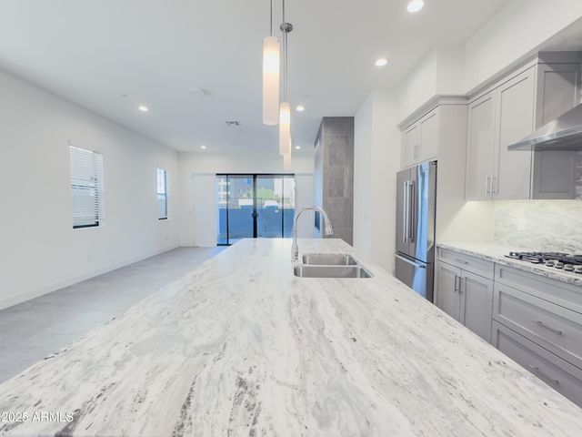 1 EASY Street 11, Carefree, AZ 85377