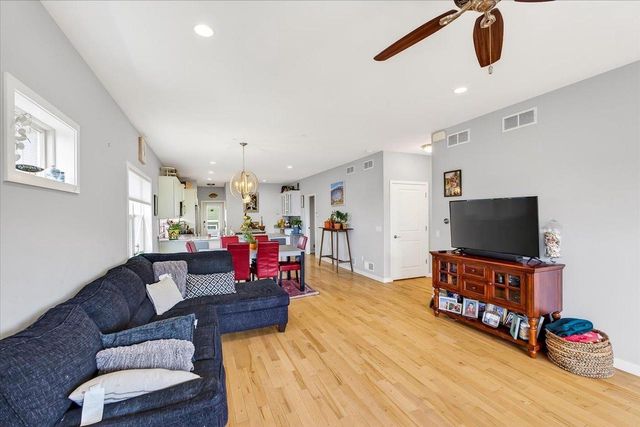 6803 Conservancy Plaza, Deforest, WI 53532