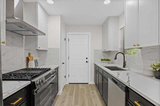 16043 Stoneham CIR, Pflugerville, TX 78660