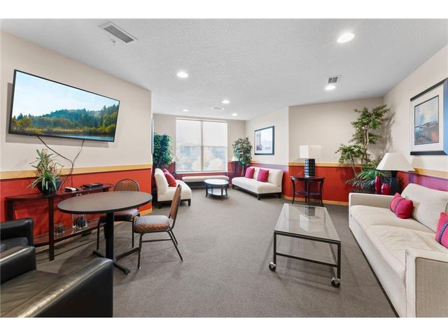 3640 Wooddale Avenue S 319, Saint Louis Park, MN 55416