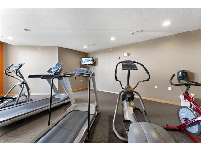 3640 Wooddale Avenue S 319, Saint Louis Park, MN 55416