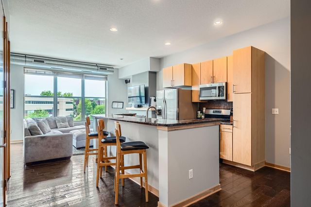 3640 Wooddale Avenue S 319, Saint Louis Park, MN 55416