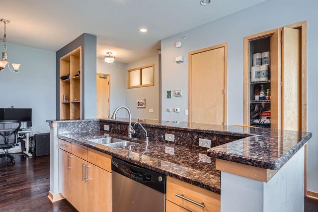 3640 Wooddale Avenue S 319, Saint Louis Park, MN 55416