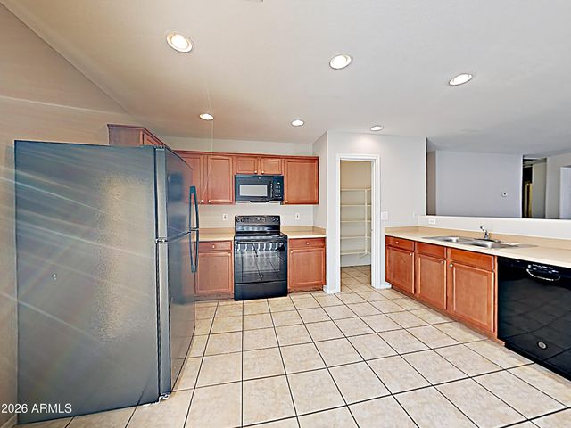 5013 S 24TH Avenue, Phoenix, AZ 85041
