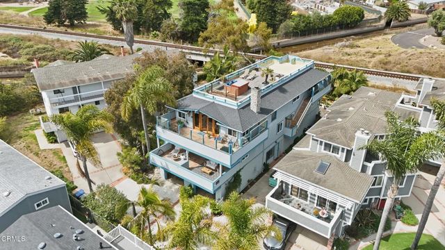 4582 4th Street, Carpinteria, CA 93013