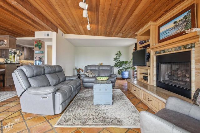 4582 4th Street, Carpinteria, CA 93013