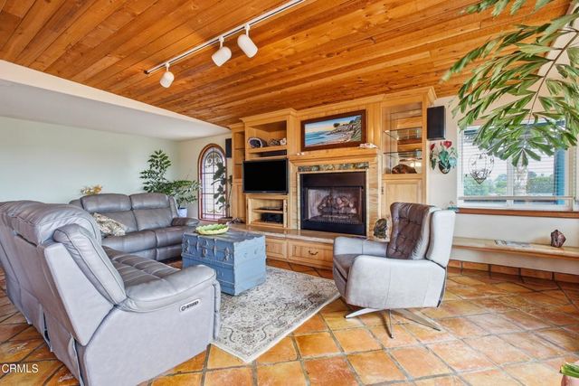 4582 4th Street, Carpinteria, CA 93013